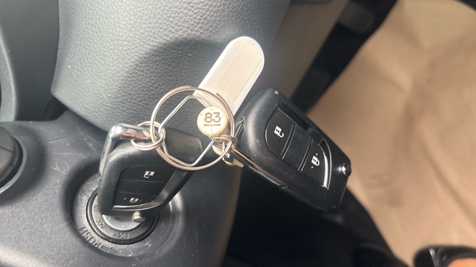 Toyota Yaris 1.5 Hybrid Design 5dr CVT Hybrid Hatchback - Image 28