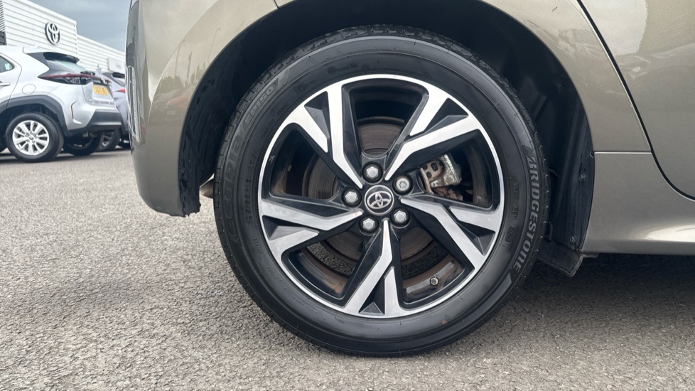 Toyota Yaris 1.5 Hybrid Design 5dr CVT Hybrid Hatchback - Image 30