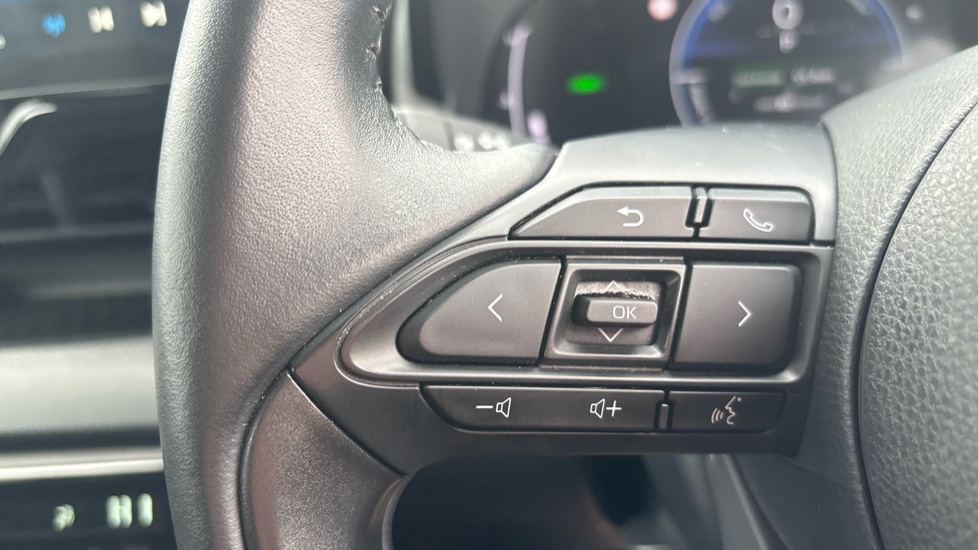 Toyota Yaris 1.5 Hybrid Design 5dr CVT Hybrid Hatchback - Image 33