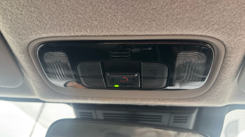 Toyota Yaris 1.5 Hybrid Design 5dr CVT Hybrid Hatchback - Image 43