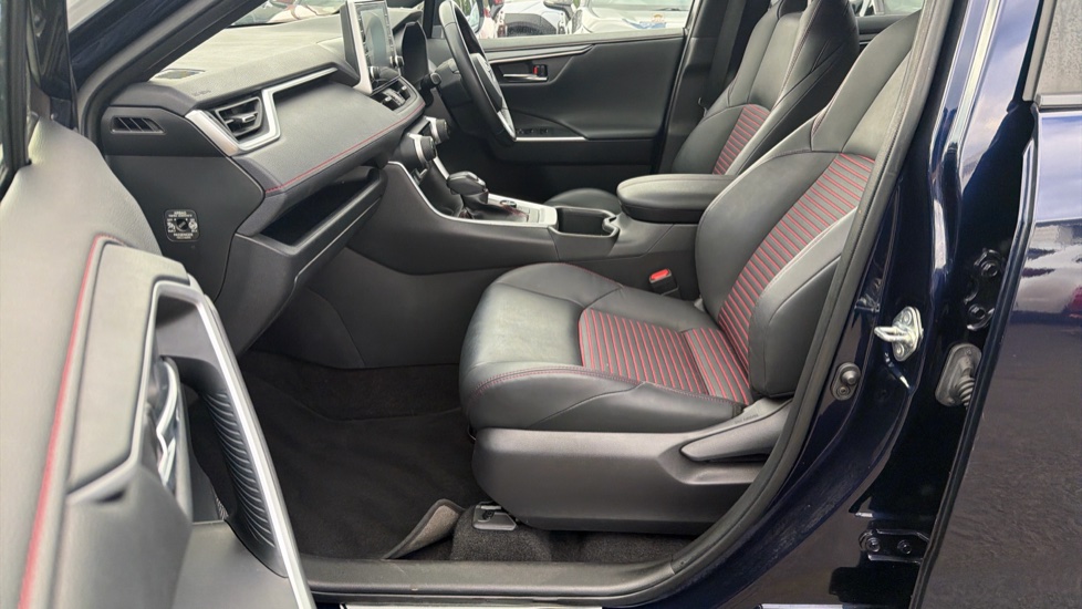Toyota RAV4 2.5 PHEV Dynamic 5dr CVT Estate - Image 5