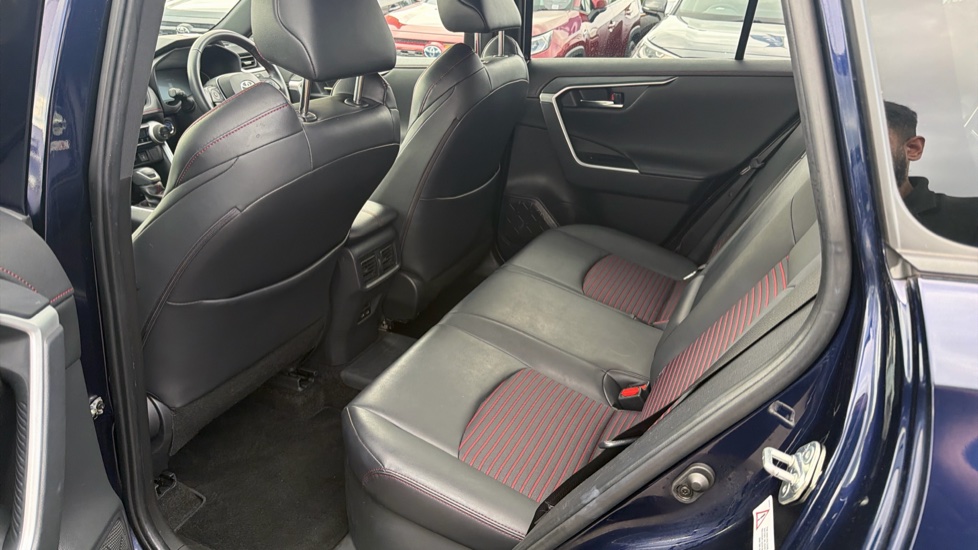 Toyota RAV4 2.5 PHEV Dynamic 5dr CVT Estate - Image 15