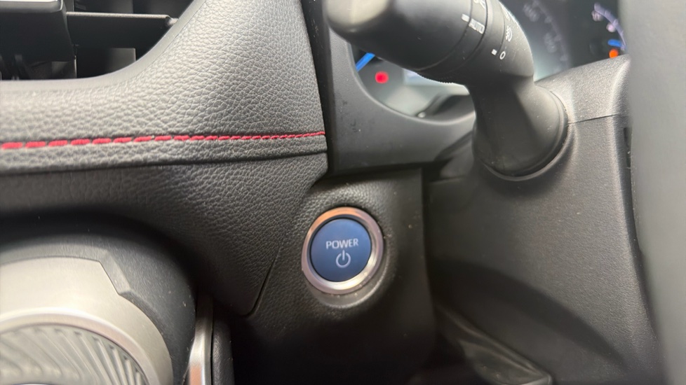 Toyota RAV4 2.5 PHEV Dynamic 5dr CVT Estate - Image 16
