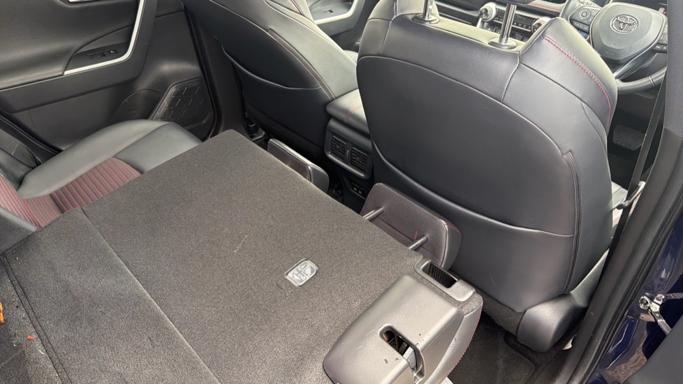 Toyota RAV4 2.5 PHEV Dynamic 5dr CVT Estate - Image 18