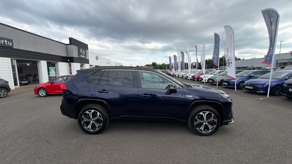 Toyota RAV4 2.5 PHEV Dynamic 5dr CVT Estate - Image 23