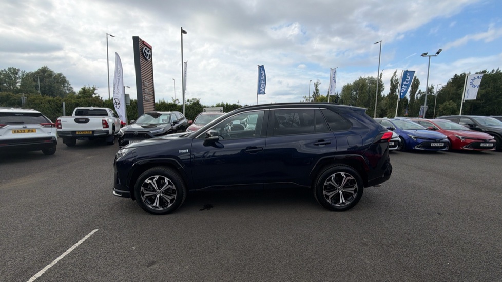 Toyota RAV4 2.5 PHEV Dynamic 5dr CVT Estate - Image 24