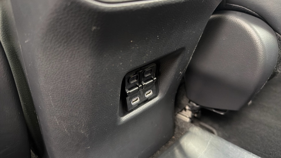 Toyota RAV4 2.5 PHEV Dynamic 5dr CVT Estate - Image 32