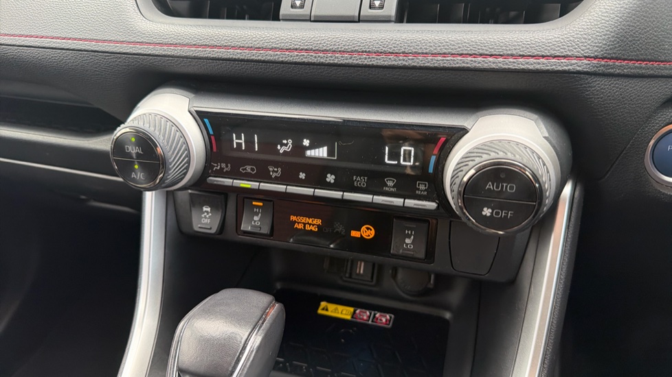 Toyota RAV4 2.5 PHEV Dynamic 5dr CVT Estate - Image 42