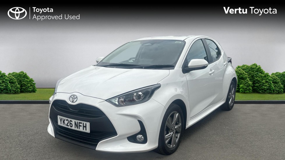 Toyota Yaris 1.5 Hybrid Icon 5dr CVT Hybrid Hatchback - Image 3