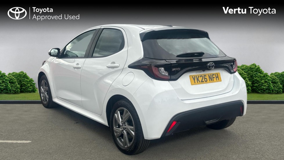 Toyota Yaris 1.5 Hybrid Icon 5dr CVT Hybrid Hatchback - Image 4