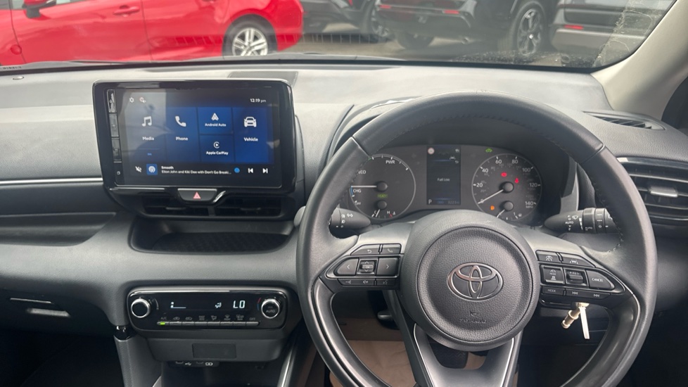 Toyota Yaris 1.5 Hybrid Icon 5dr CVT Hybrid Hatchback - Image 6