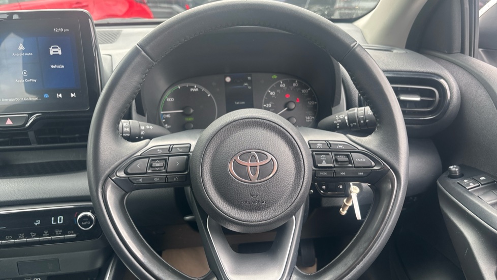 Toyota Yaris 1.5 Hybrid Icon 5dr CVT Hybrid Hatchback - Image 10