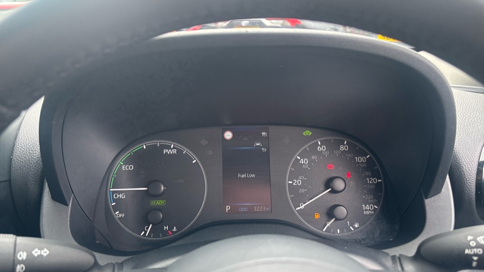Toyota Yaris 1.5 Hybrid Icon 5dr CVT Hybrid Hatchback - Image 11
