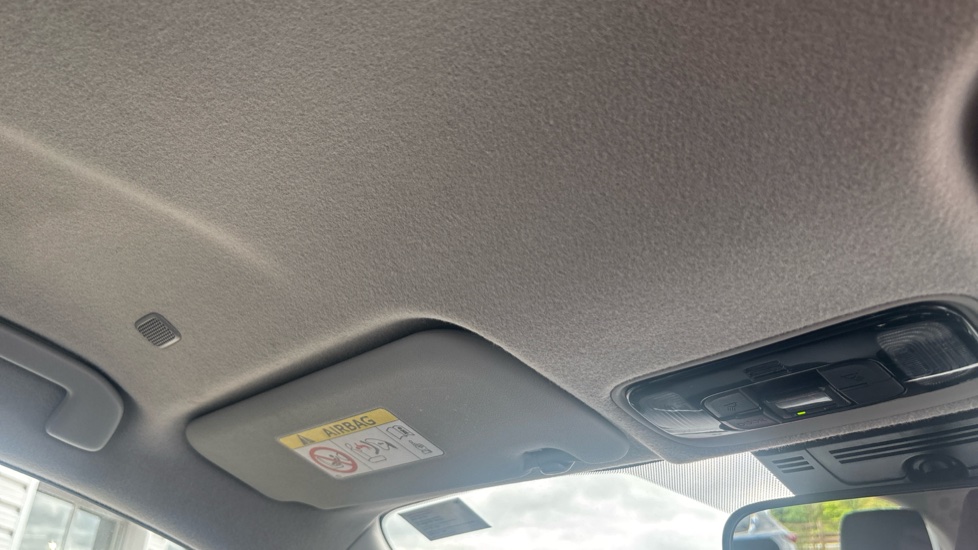 Toyota Yaris 1.5 Hybrid Icon 5dr CVT Hybrid Hatchback - Image 19