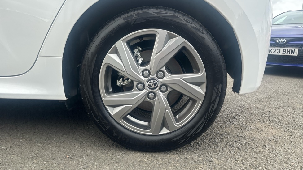 Toyota Yaris 1.5 Hybrid Icon 5dr CVT Hybrid Hatchback - Image 25