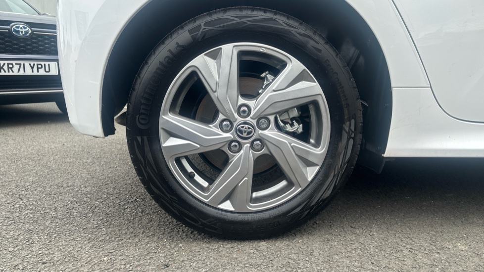 Toyota Yaris 1.5 Hybrid Icon 5dr CVT Hybrid Hatchback - Image 31