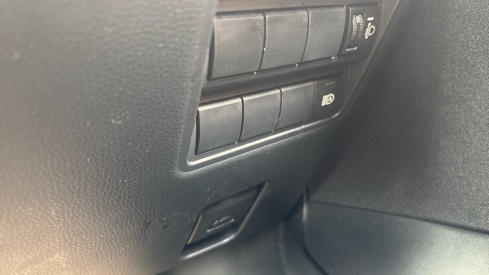 Toyota Yaris 1.5 Hybrid Icon 5dr CVT Hybrid Hatchback - Image 40
