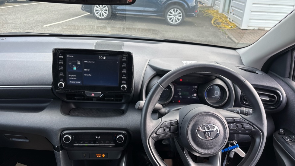 Toyota Yaris 1.5 Hybrid Design 5dr CVT Hybrid Hatchback - Image 6