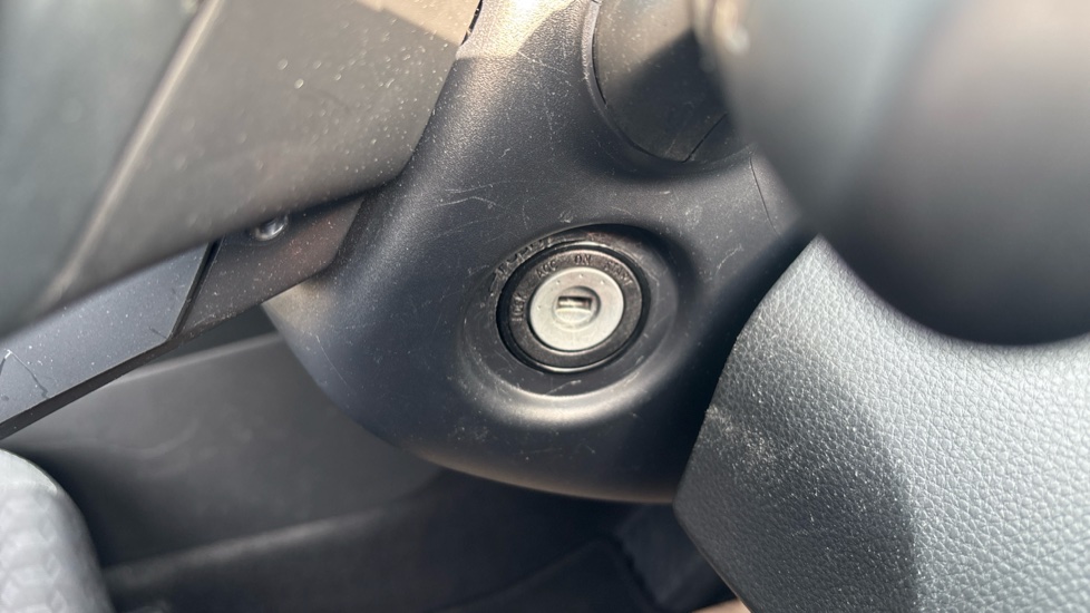Toyota Yaris 1.5 Hybrid Design 5dr CVT Hybrid Hatchback - Image 16