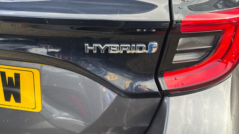 Toyota Yaris 1.5 Hybrid Design 5dr CVT Hybrid Hatchback - Image 39