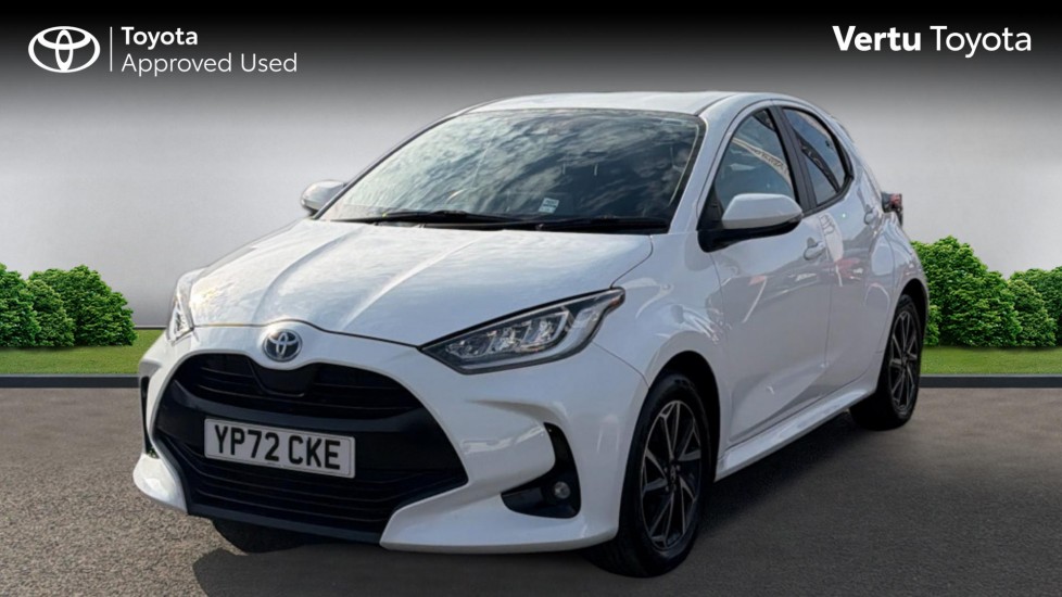 Toyota Yaris 1.5 Hybrid Design 5dr CVT Hybrid Hatchback - Image 3