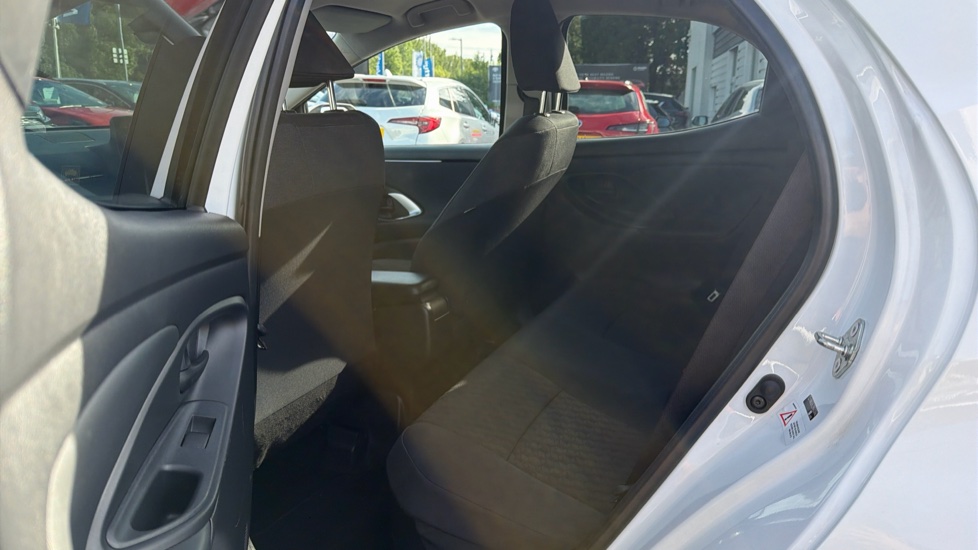 Toyota Yaris 1.5 Hybrid Design 5dr CVT Hybrid Hatchback - Image 15