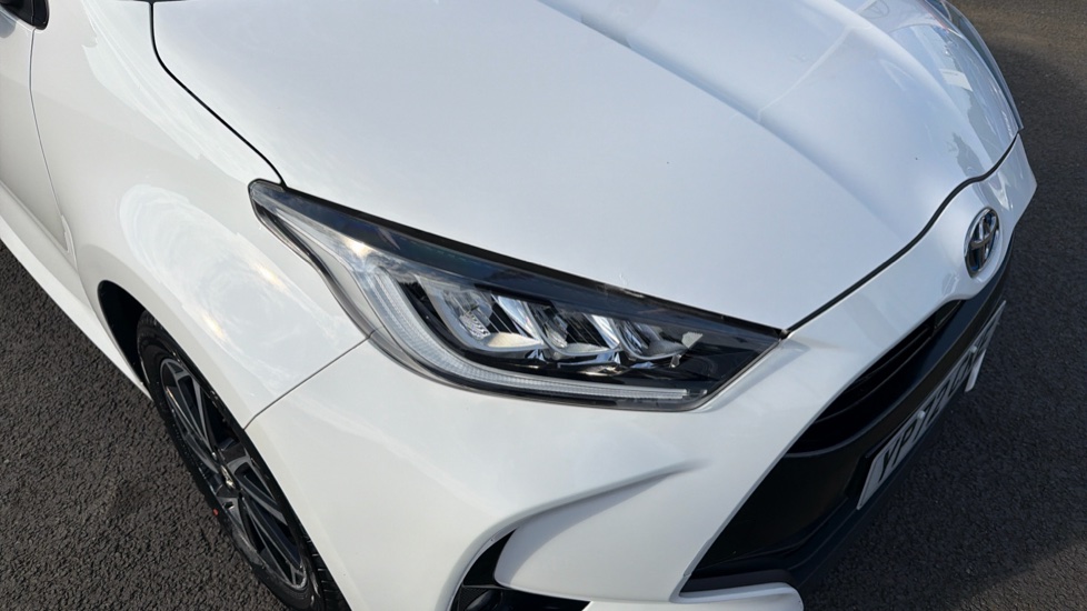 Toyota Yaris 1.5 Hybrid Design 5dr CVT Hybrid Hatchback - Image 20