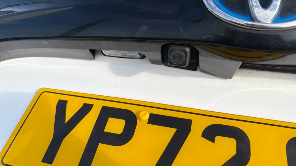 Toyota Yaris 1.5 Hybrid Design 5dr CVT Hybrid Hatchback - Image 31