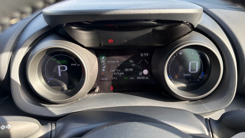 Toyota Yaris 1.5 Hybrid Design 5dr CVT Hybrid Hatchback - Image 37