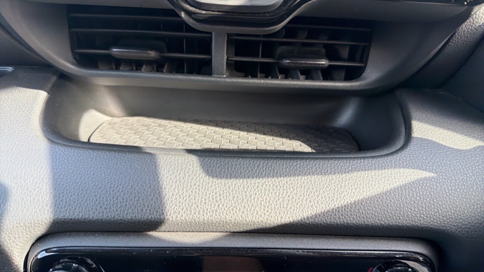 Toyota Yaris 1.5 Hybrid Design 5dr CVT Hybrid Hatchback - Image 43
