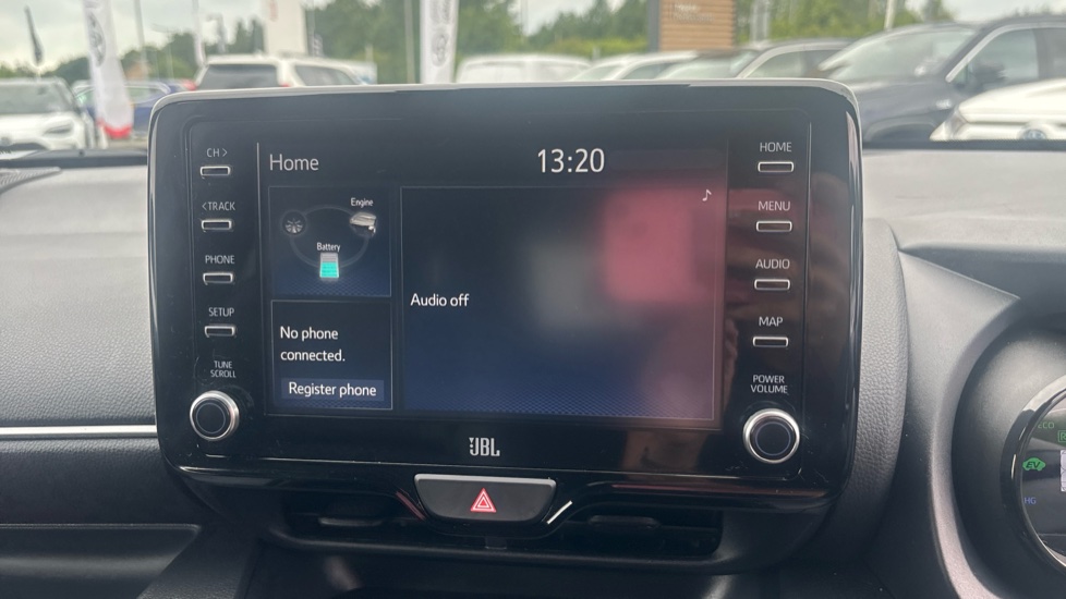 Toyota Yaris 1.5 Hybrid Dynamic 5dr CVT Hybrid Hatchback - Image 9