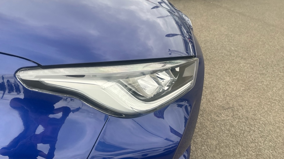 Toyota Yaris 1.5 Hybrid Dynamic 5dr CVT Hybrid Hatchback - Image 20