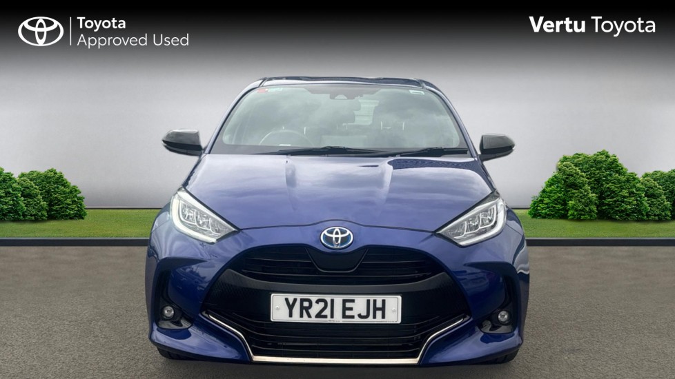 Toyota Yaris 1.5 Hybrid Dynamic 5dr CVT Hybrid Hatchback - Image 22