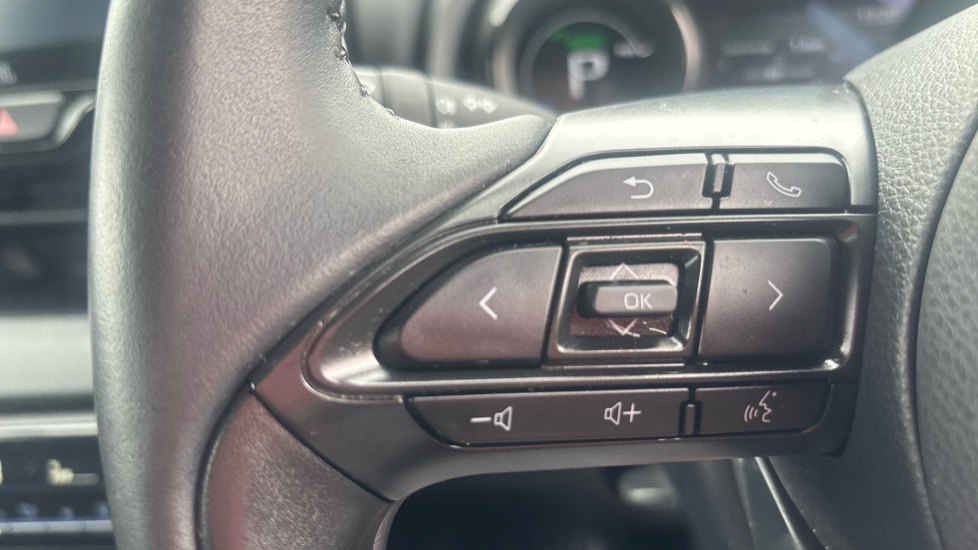 Toyota Yaris 1.5 Hybrid Dynamic 5dr CVT Hybrid Hatchback - Image 33