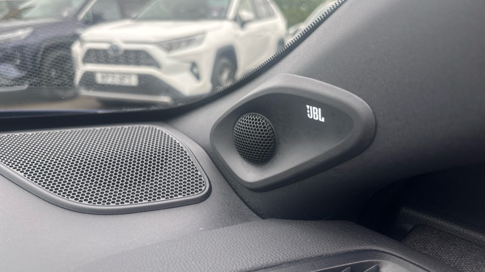 Toyota Yaris 1.5 Hybrid Dynamic 5dr CVT Hybrid Hatchback - Image 41