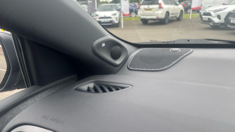 Toyota Yaris 1.5 Hybrid Dynamic 5dr CVT Hybrid Hatchback - Image 42