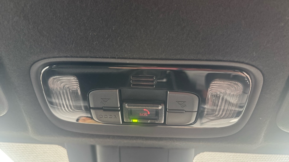 Toyota Yaris 1.5 Hybrid Dynamic 5dr CVT Hybrid Hatchback - Image 43