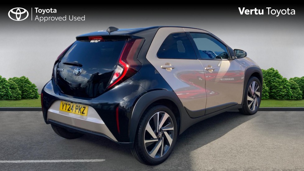 Toyota Aygo X 1.0 VVT-i Edge 5dr Auto Petrol Hatchback - Image 2