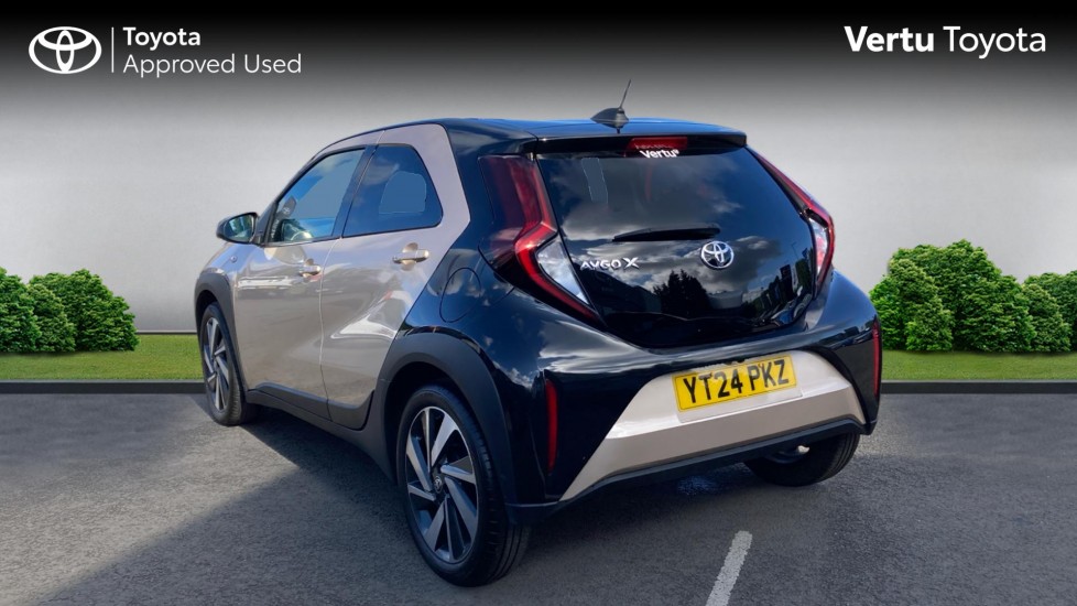 Toyota Aygo X 1.0 VVT-i Edge 5dr Auto Petrol Hatchback - Image 4