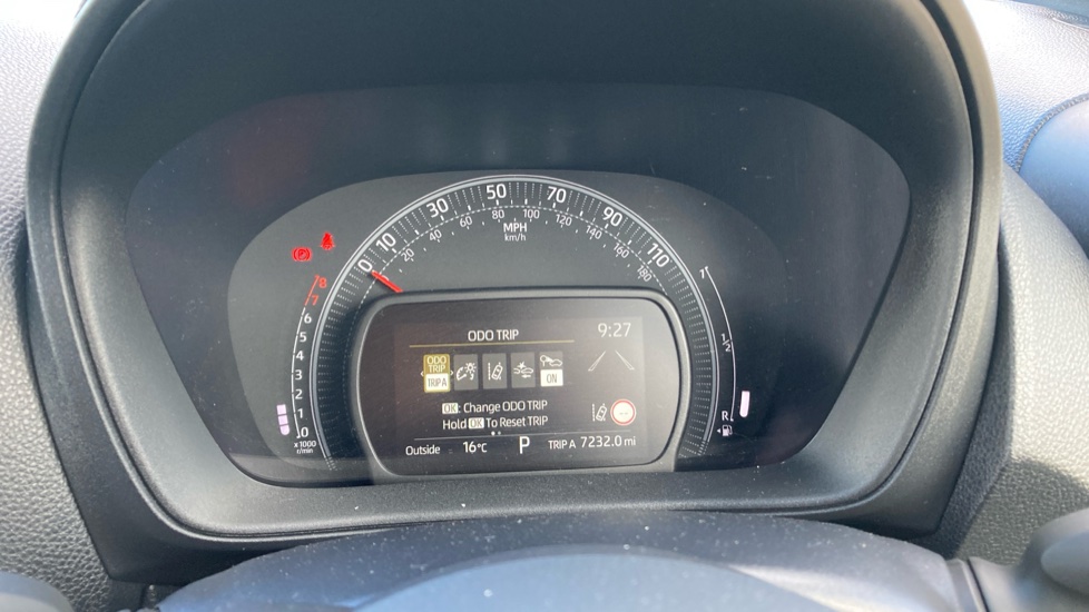 Toyota Aygo X 1.0 VVT-i Edge 5dr Auto Petrol Hatchback - Image 30