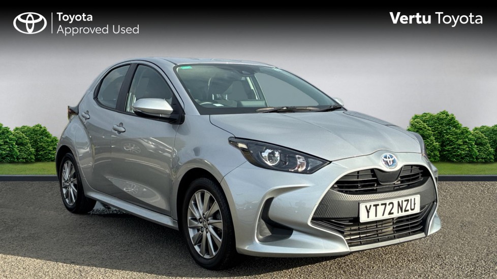 Toyota Yaris 1.5 Hybrid Icon 5dr CVT Hybrid Hatchback - Image 1