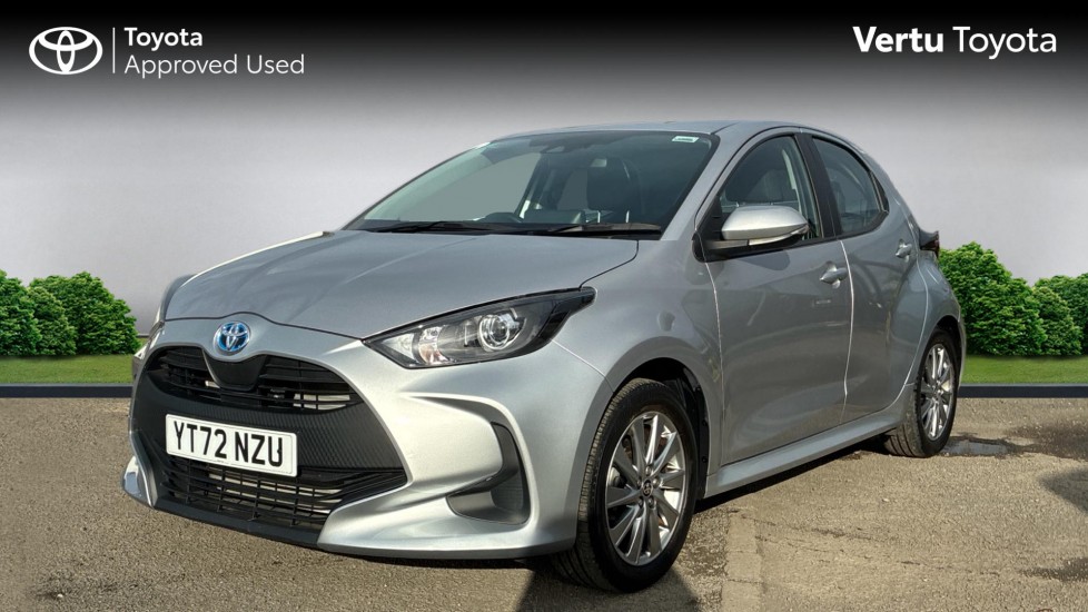 Toyota Yaris 1.5 Hybrid Icon 5dr CVT Hybrid Hatchback - Image 3