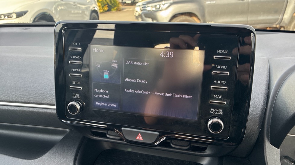 Toyota Yaris 1.5 Hybrid Icon 5dr CVT Hybrid Hatchback - Image 9
