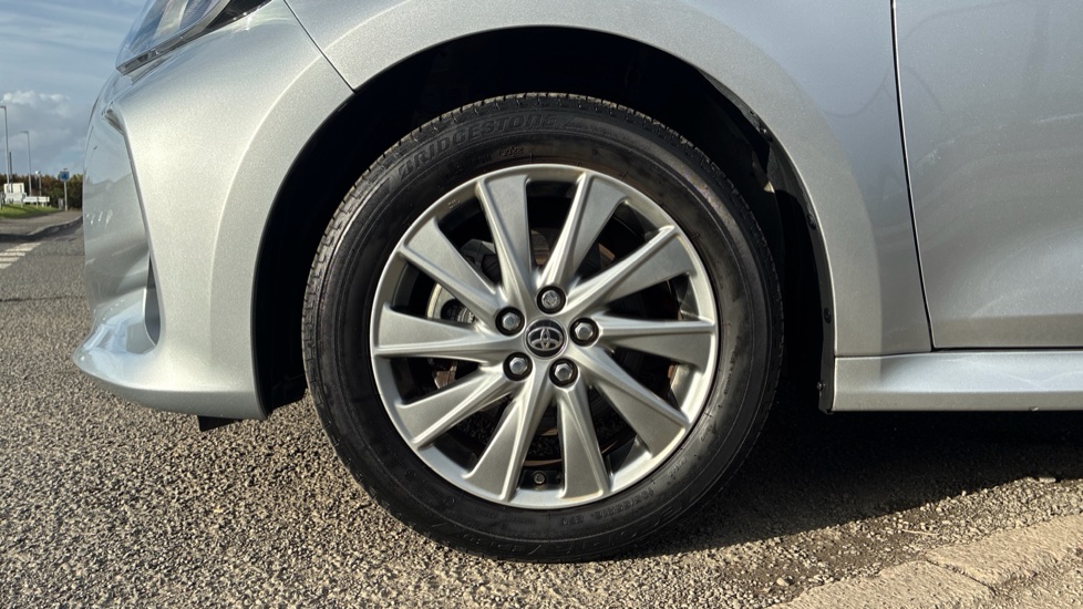 Toyota Yaris 1.5 Hybrid Icon 5dr CVT Hybrid Hatchback - Image 25