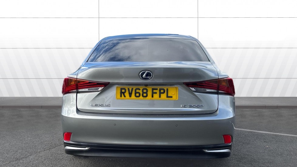Lexus IS 300h Advance 4dr CVT Auto Hybrid Saloon - Image 6