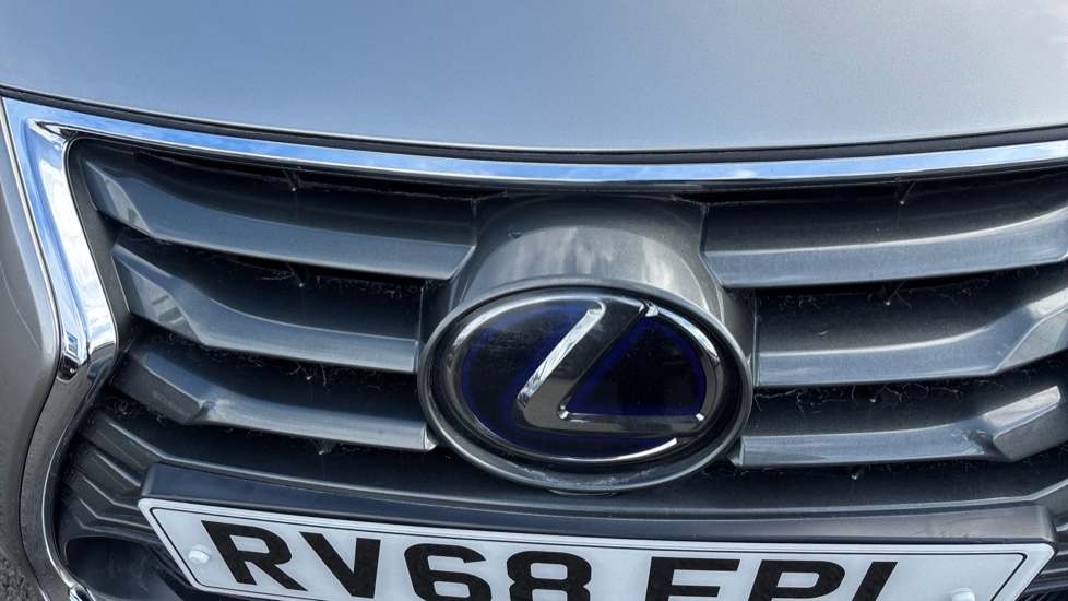 Lexus IS 300h Advance 4dr CVT Auto Hybrid Saloon - Image 8