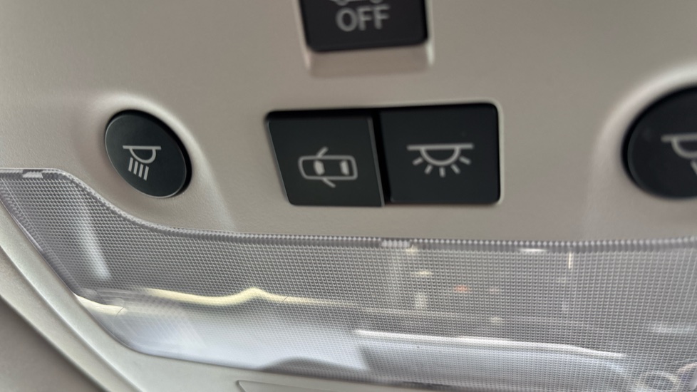 Lexus IS 300h Advance 4dr CVT Auto Hybrid Saloon - Image 36