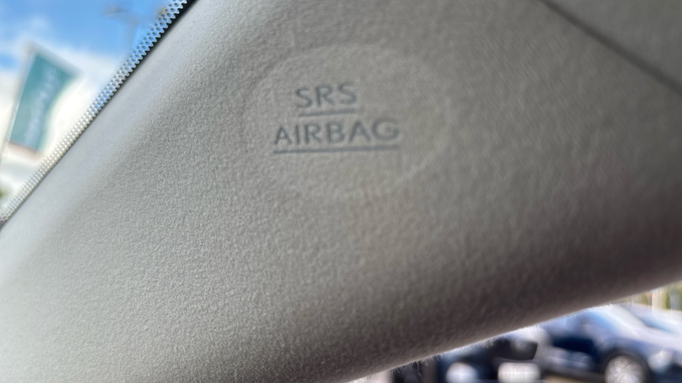 Lexus IS 300h Advance 4dr CVT Auto Hybrid Saloon - Image 41