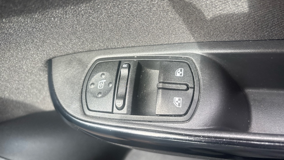 Vauxhall Corsa 1.4 [75] Energy 5dr [AC] Petrol Hatchback - Image 25