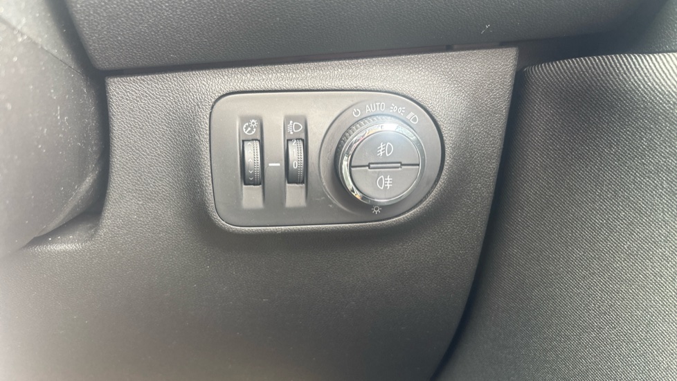 Vauxhall Corsa 1.4 [75] Energy 5dr [AC] Petrol Hatchback - Image 26